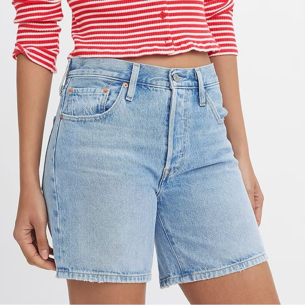 Levi’s High Waisted Denim Shorts 550 Student Relaxed Fit Size 27